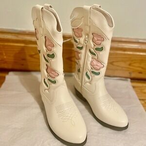 Art Class Kids Emberly Embroidered Western Boots Ivory Floral Rose Size 4